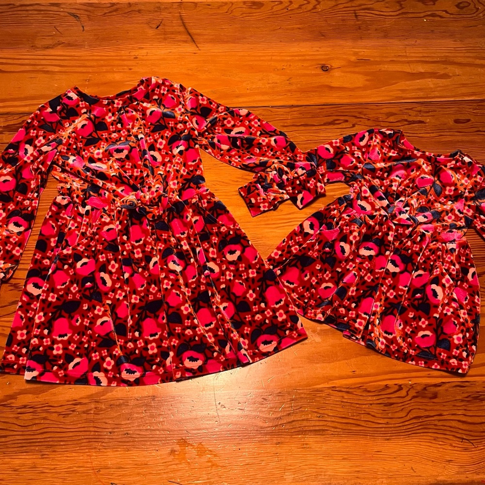 Lot of 6 Matching Dresses Girls 5T and 18 Months